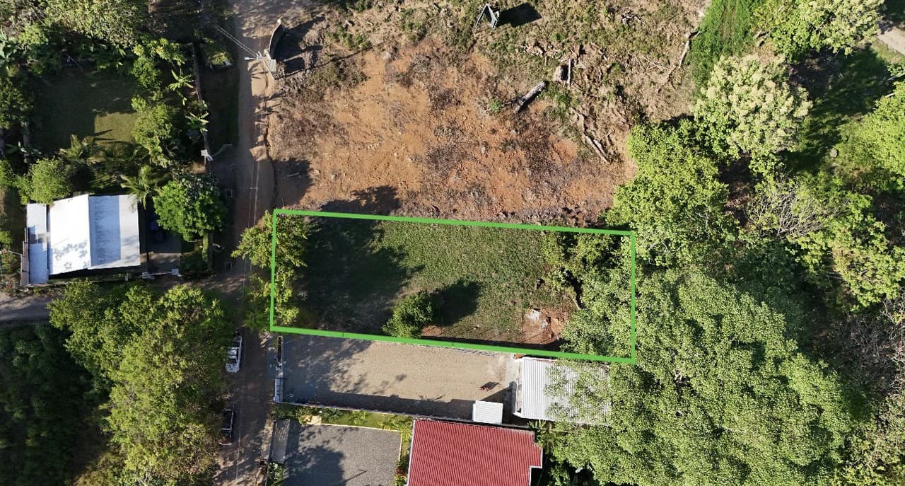ZONED RESIDENTIAL / COMMERCIAL LOT IN COVETED LOCATION!!