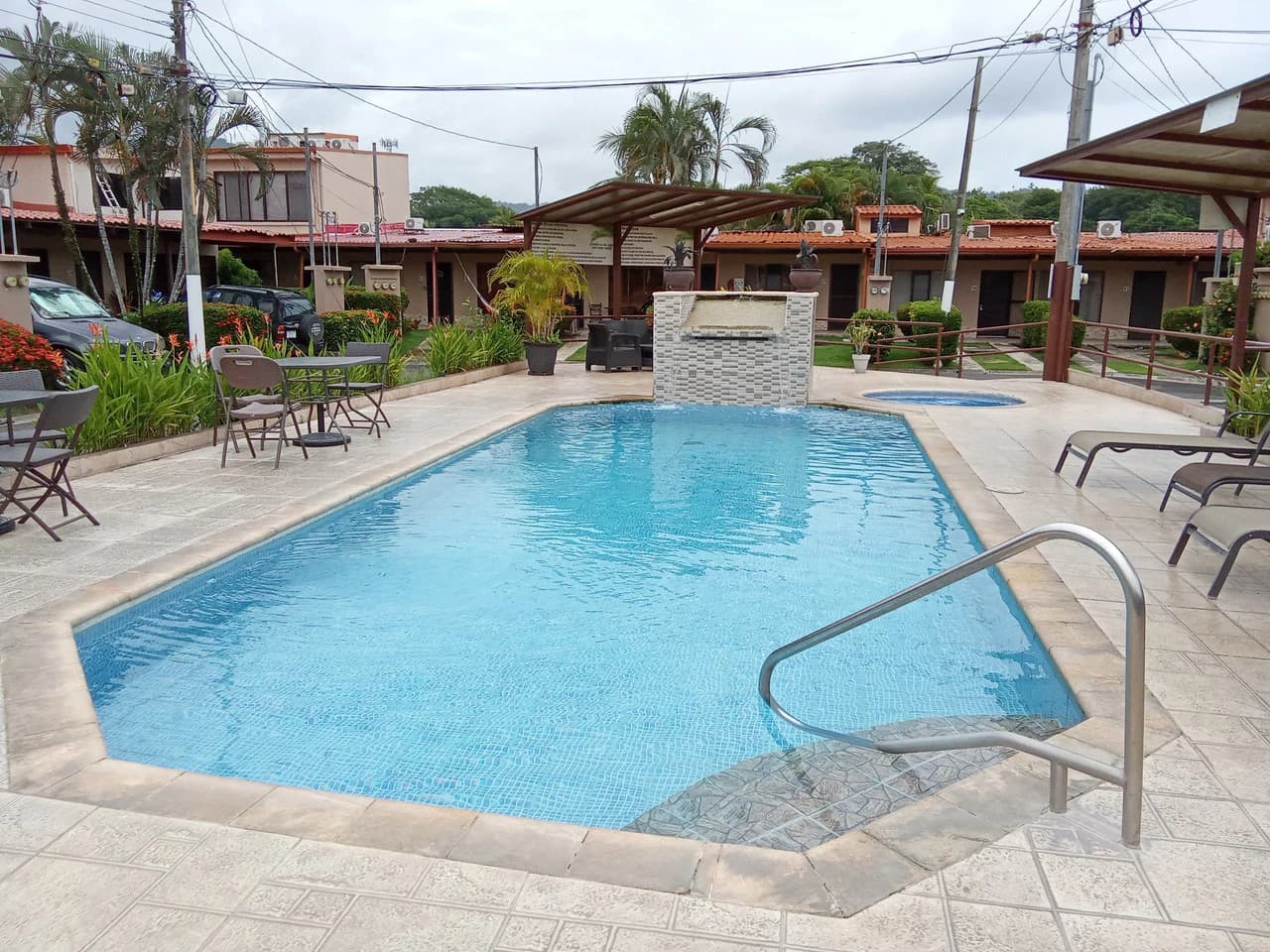 Jaco Apartment next to Urgent Care, Groceries, Movies, Restaurants