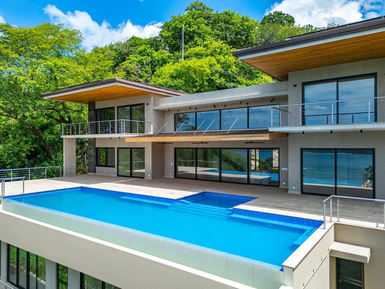 Casa Vision: Luxury Estate with Sweeping Ocean Views - photo 3