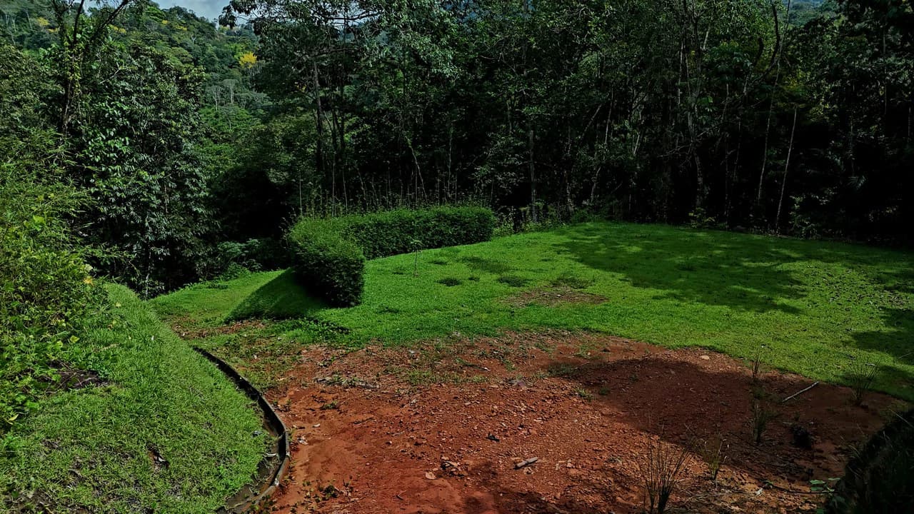 Tropical Paradise in Uvita: 939 sqm Property with Dual Building Sites, 5 Minutes from the Beach