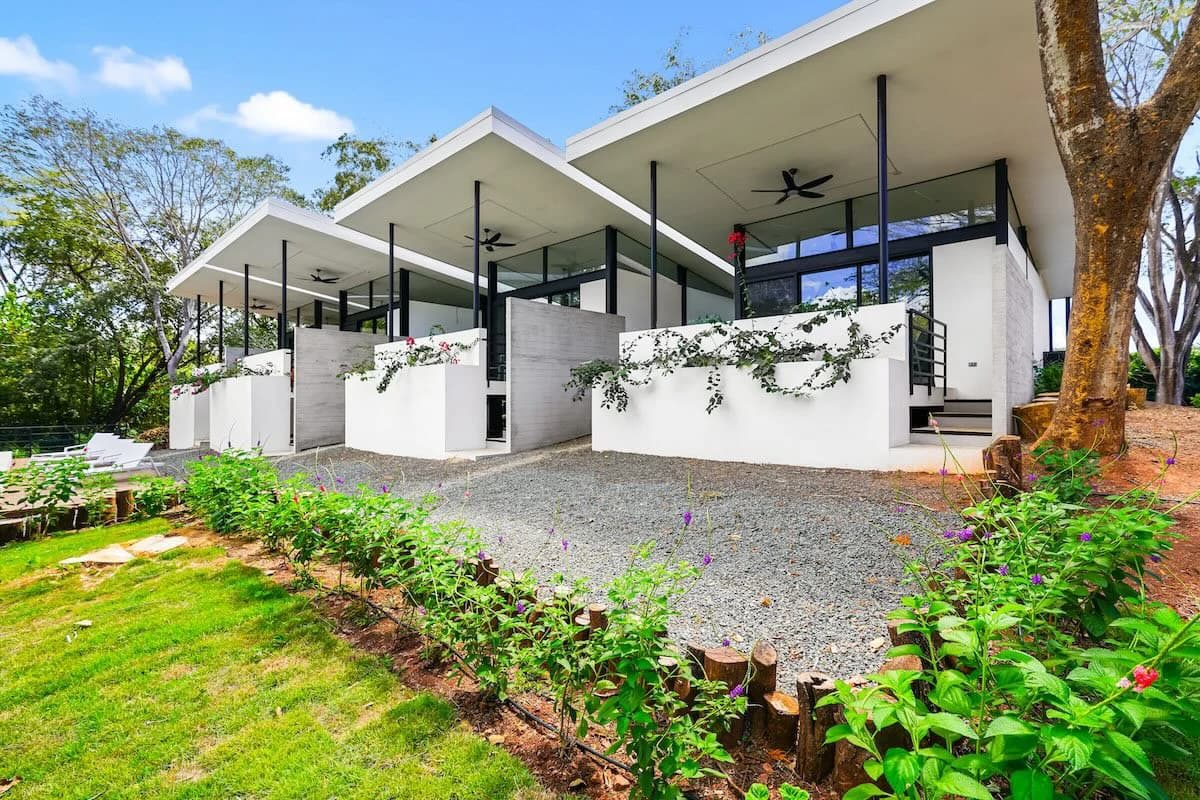 Boho Vida Bungalows: Luxury Income Compound in Playa Grande - photo 2