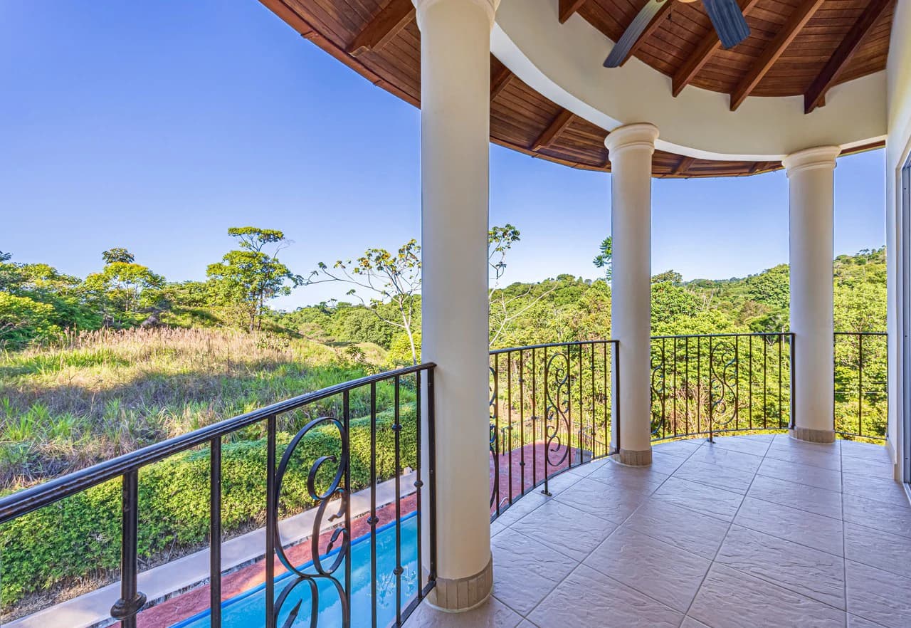 Elegant 3 Bedroom + Office Jungle Home in Puesta Del Sol, Ojochal - photo 20