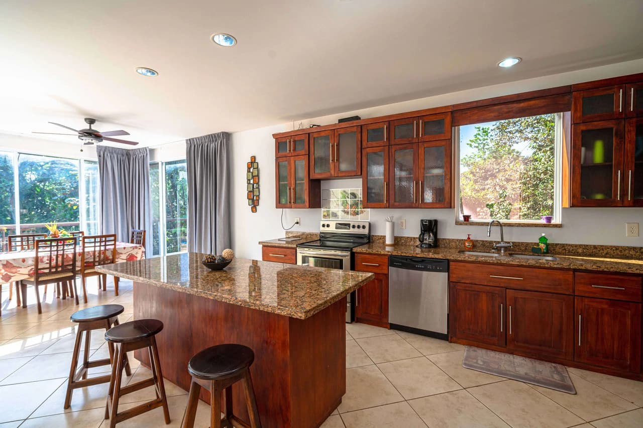 Casa Fox Las Palmas: Mountain House For Sale in Quepos - photo 11