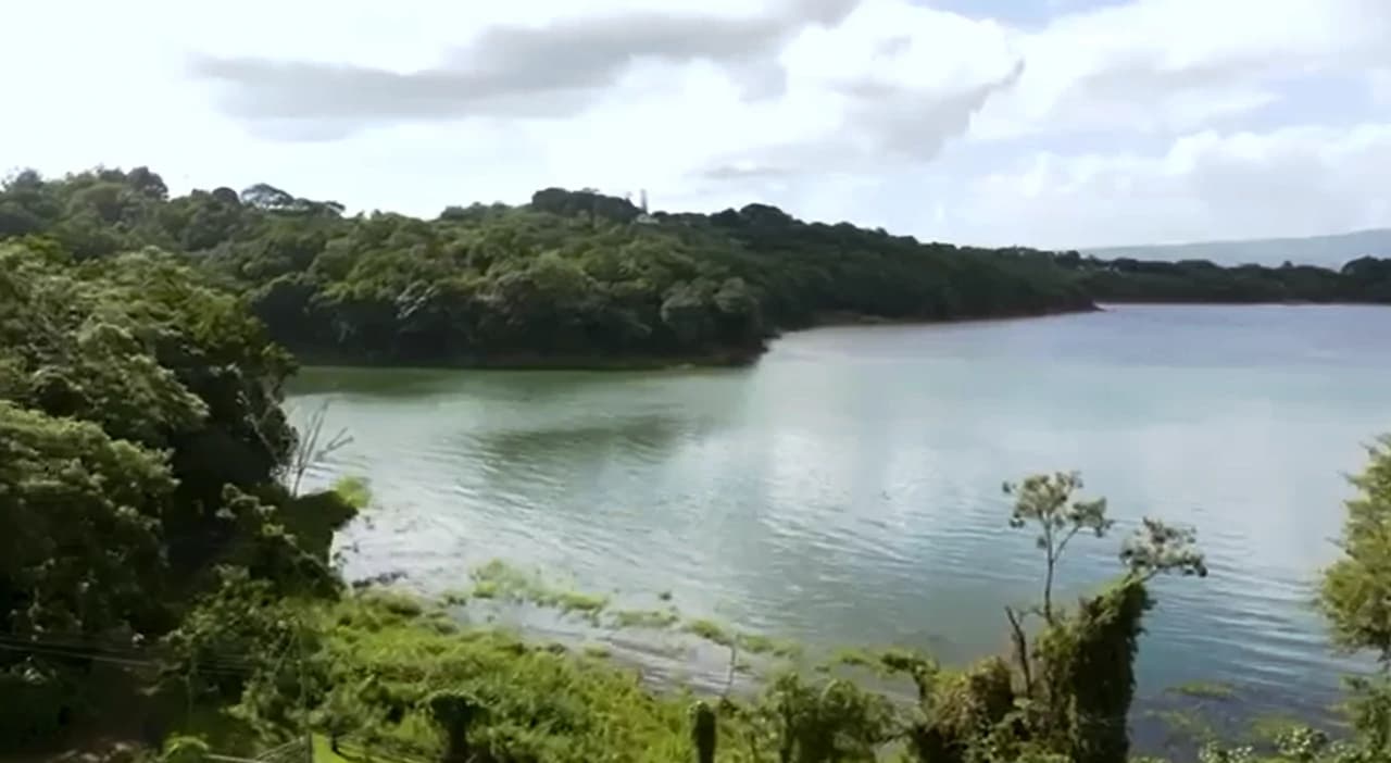 BAHIA PESCADORA: Lakefront and Countryside Home Construction Site For Sale in Nuevo Tronadora - photo 3