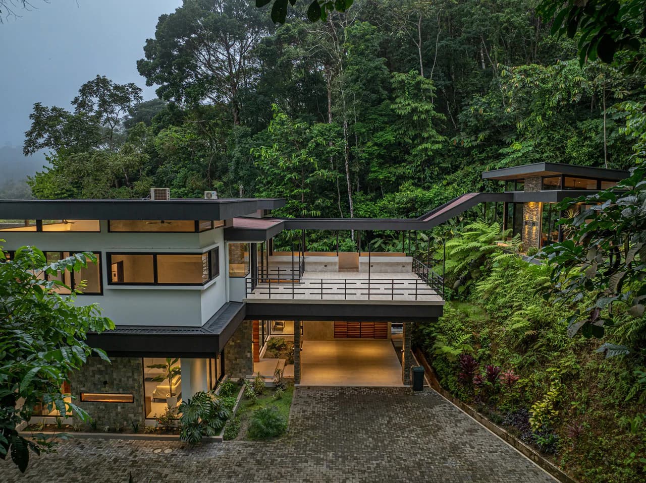 Casa Koules: Architectural 5-Bedroom Oceanview Estate in Prestigious Costa Verde Estates - photo 72