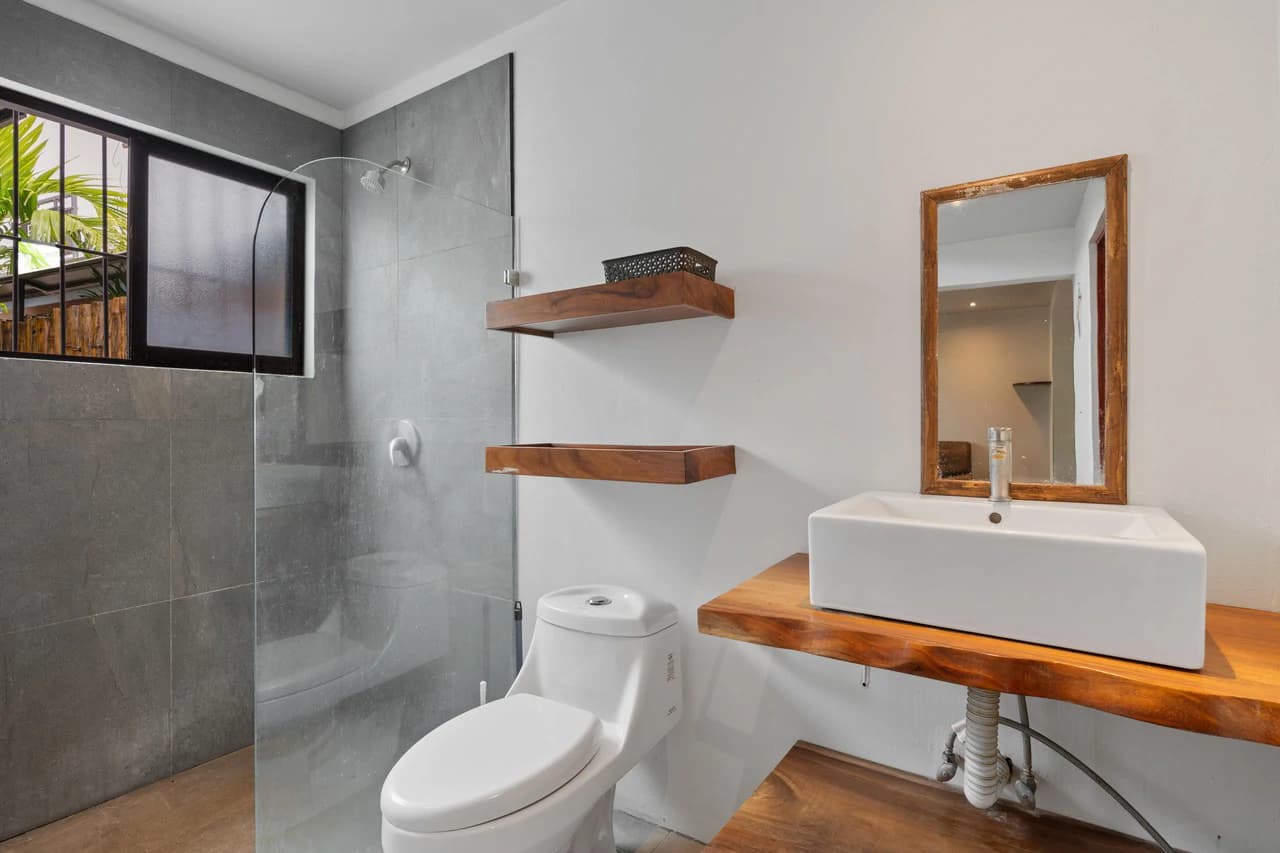 Rare Residential + Commercial: Investment Combo on Key Corridor - photo 21