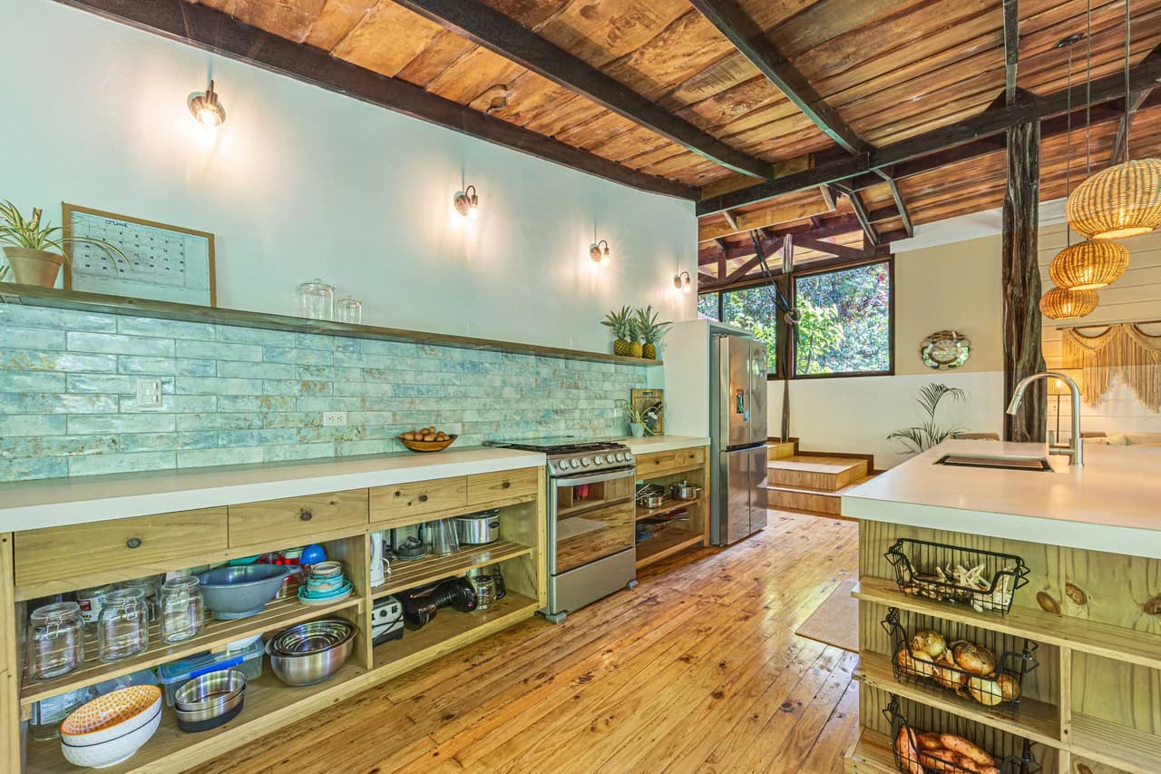 A Jungle House Built of Wood & River Dreams - photo 36
