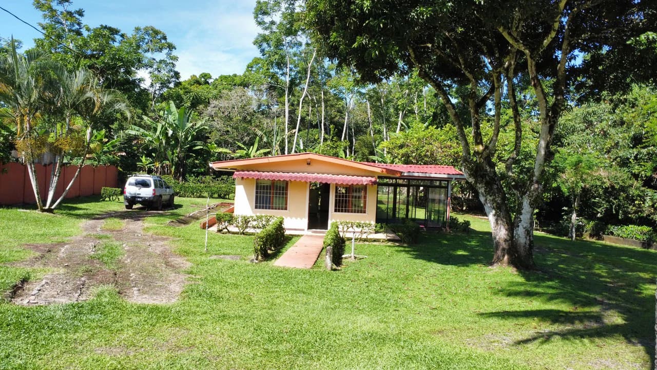 Mountain House For Sale in San Isidro del General - photo 3