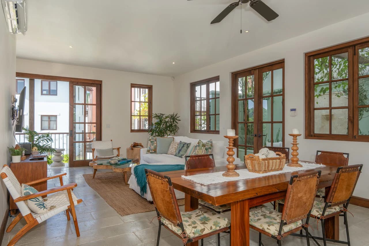 Casa Acuarela: Steps from the Beach & Beach Club, Impeccable 4-Bedroom Home in Las Catalinas - photo 5