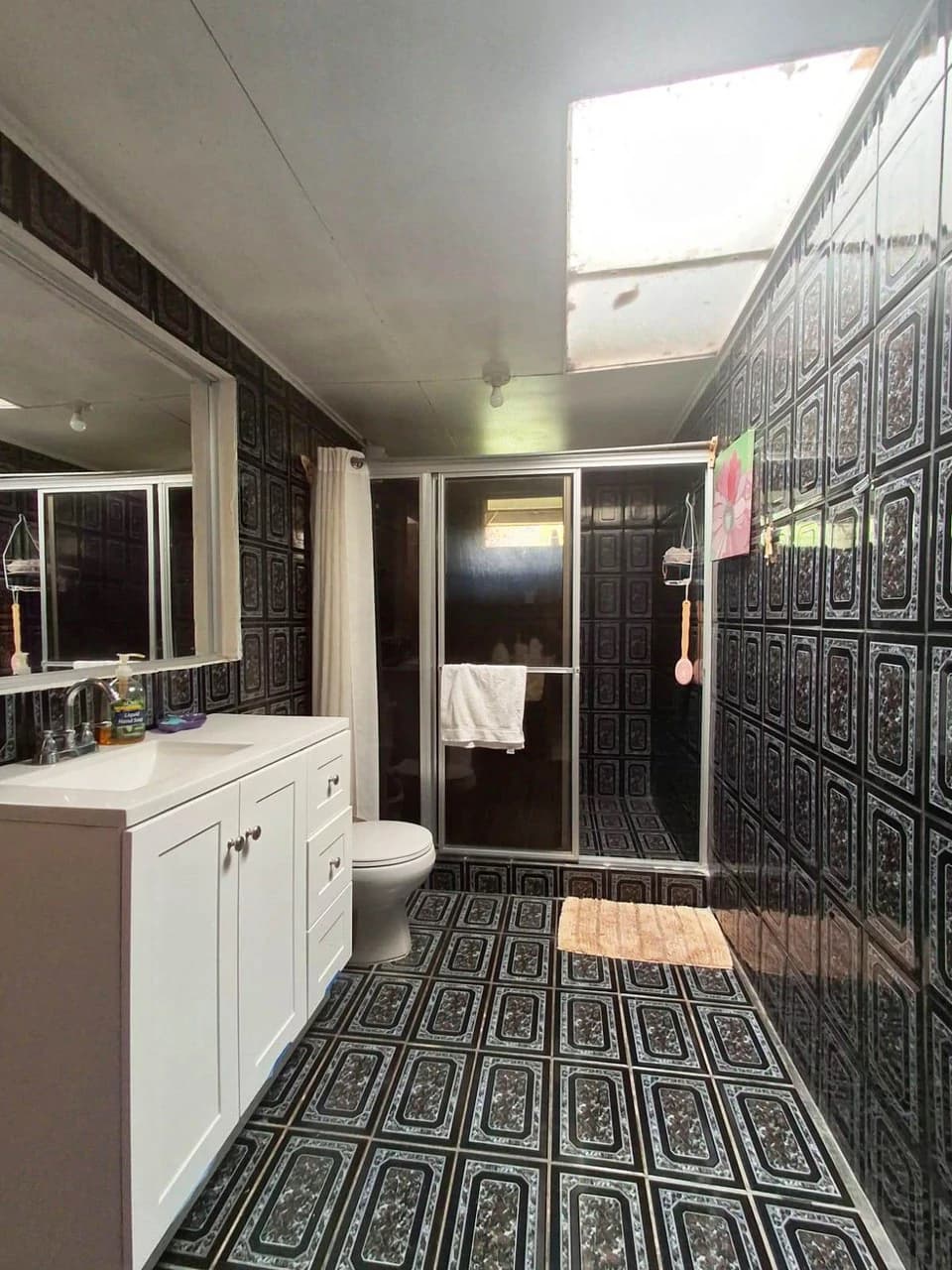 Casa Convenience: Grecia Garden Home on Large Lot + Rental Apartment! - photo 13