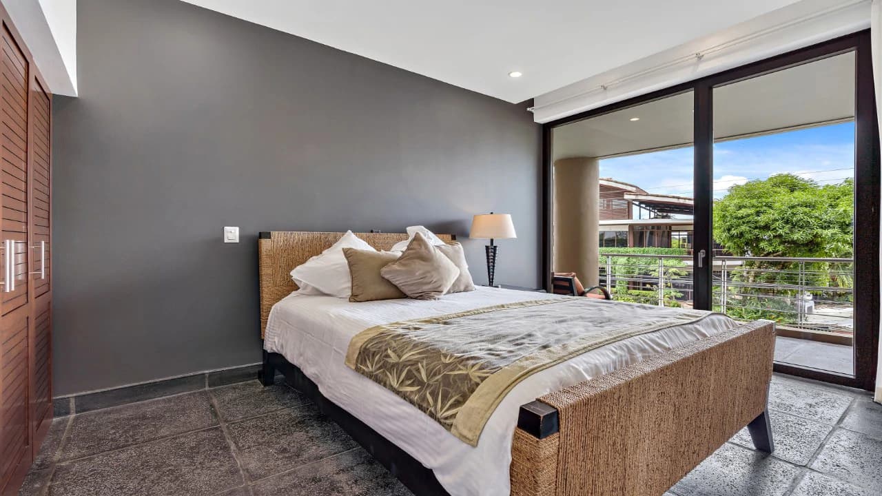 Panoramic Condos 26A: Live in the number one luxury development with private beach in the national reserve of Manuel Antonio - photo 17