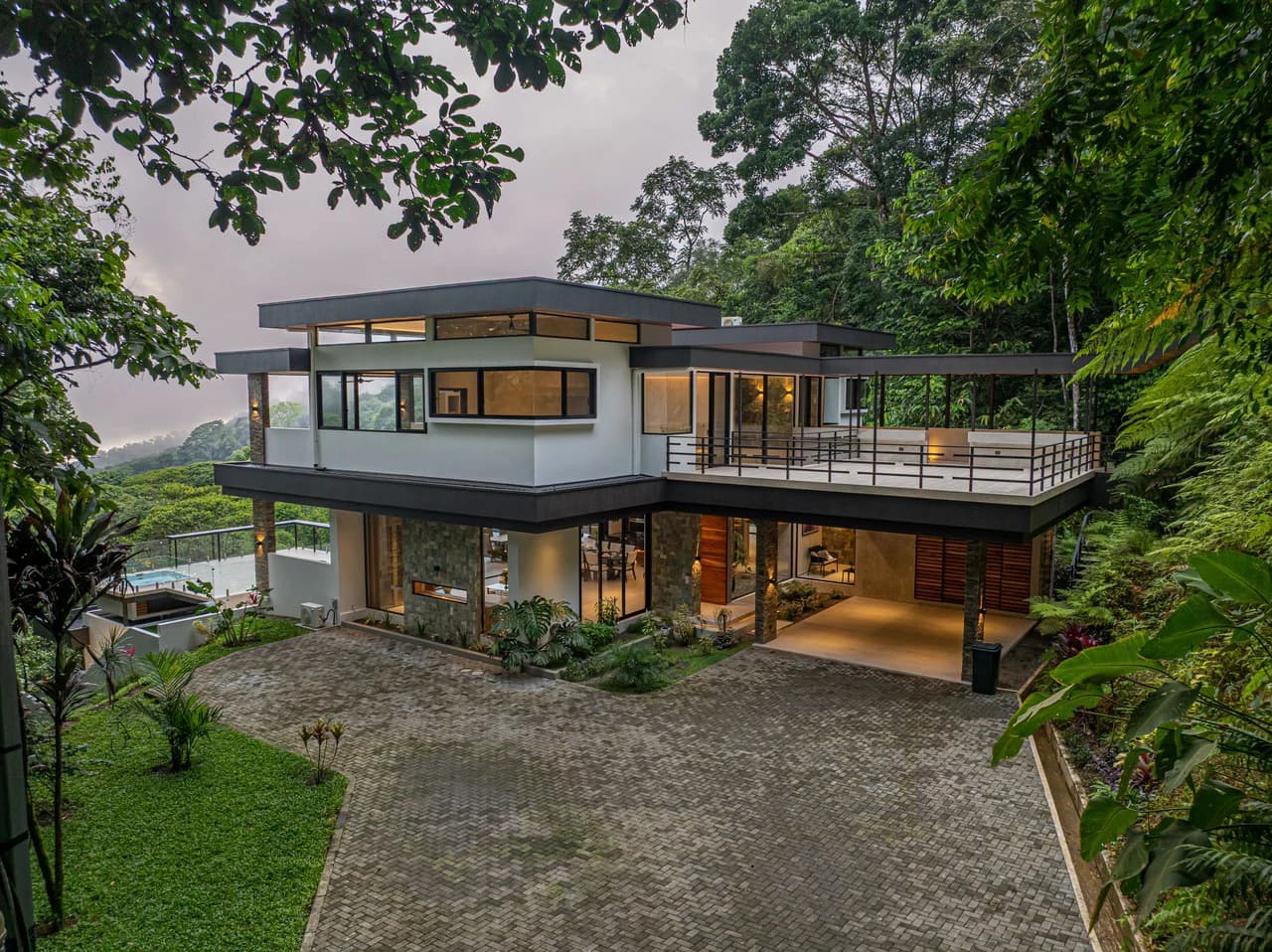Casa Koules: Architectural 5-Bedroom Oceanview Estate in Prestigious Costa Verde Estates - photo 71