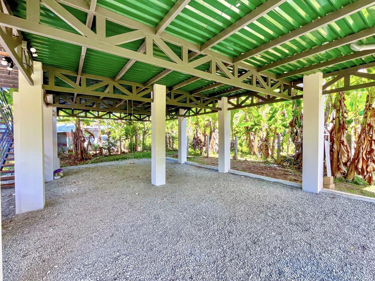.075 ACRES – 2 Bedroom New Construction Home, Walk to the River, 5min to Playa Matapalo, 15min to Dominical!!!! - photo 25