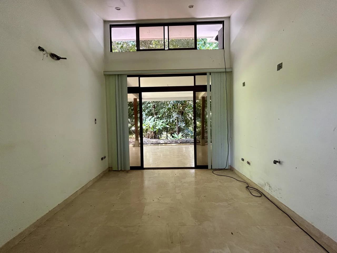 Fixer-Upper Home with an studio Office in Palmar Norte on a 7.58 Acres Property - photo 16