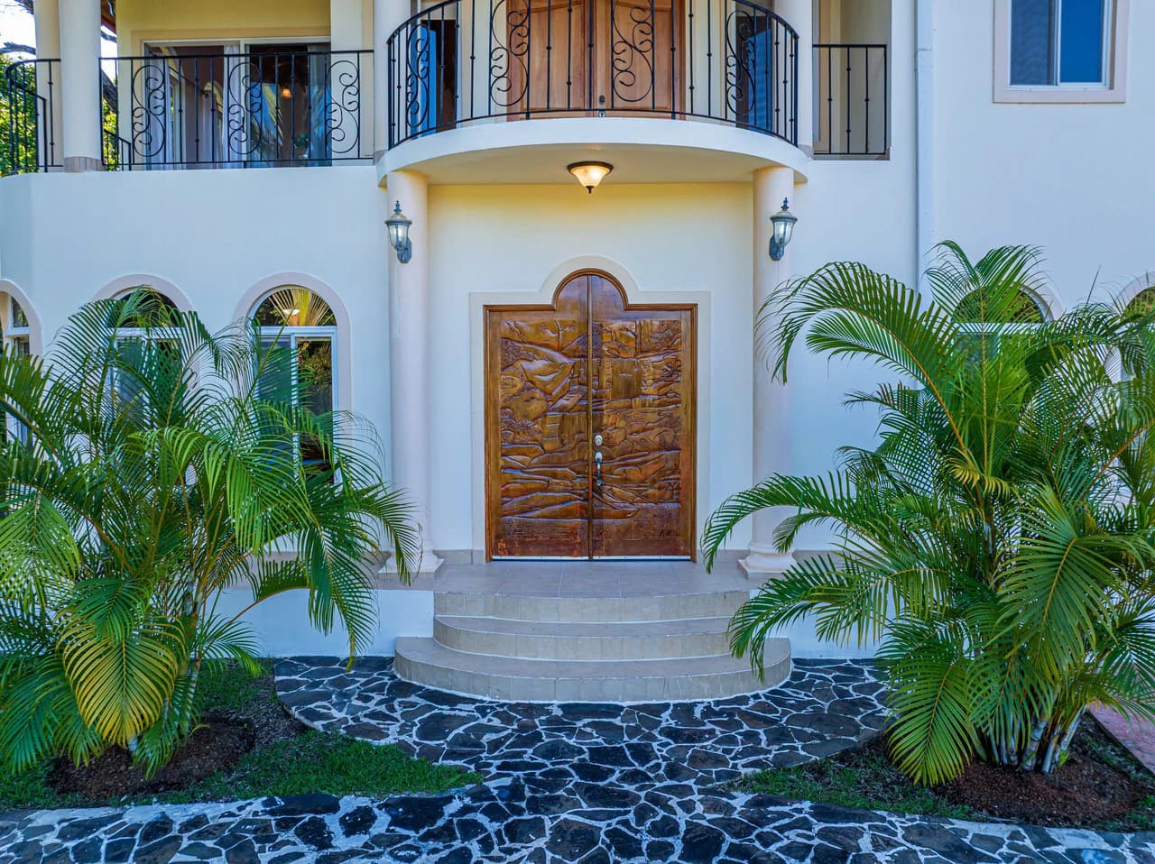 Elegant 3 Bedroom + Office Jungle Home in Puesta Del Sol, Ojochal - photo 8