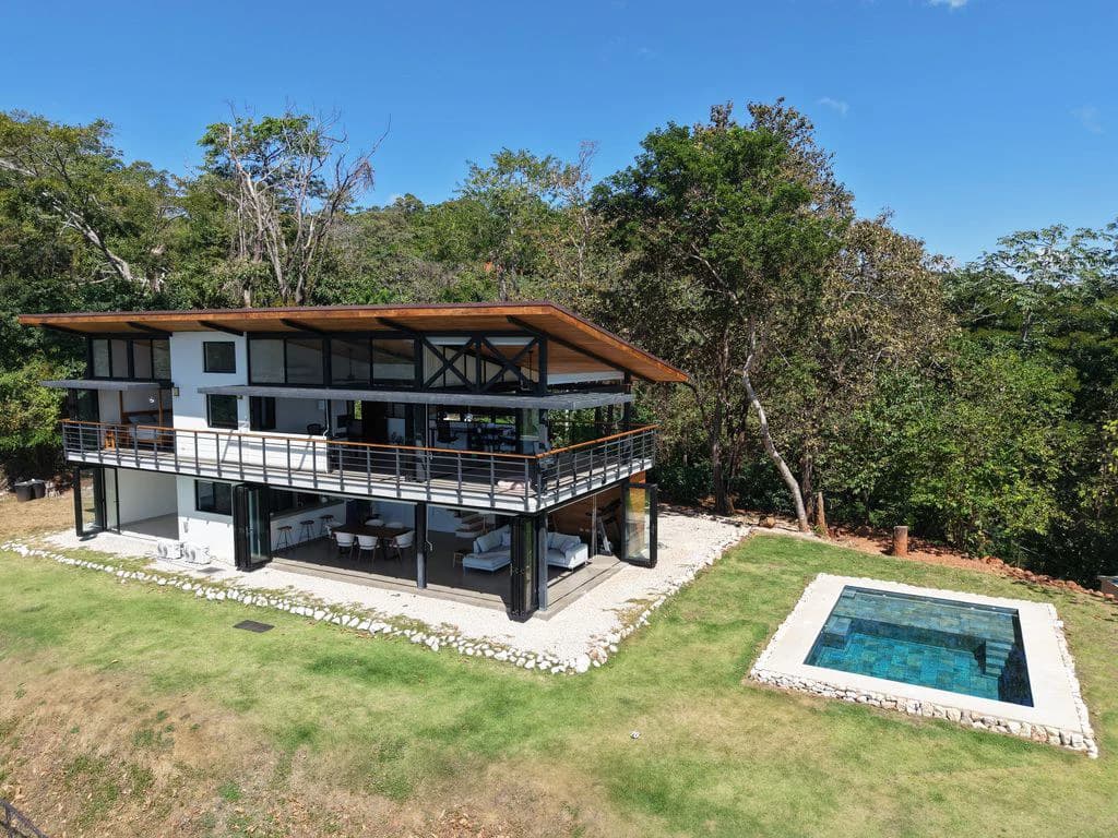Casa Pacifica: Contemporary Home with Spectacular Ocean View - Pool and Jacuzzi - photo 3