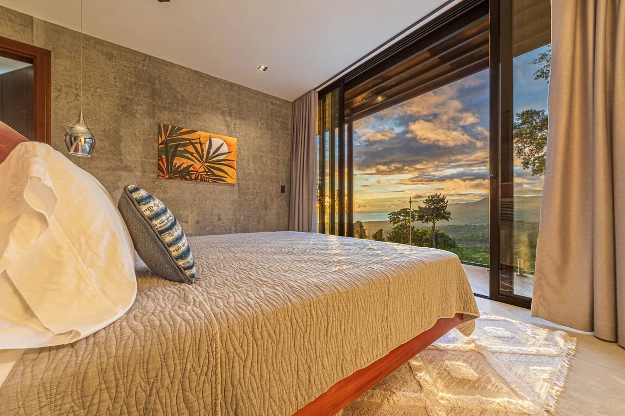 A True Estate Beyond Compare, Ocean Views For Miles: Mountain House For Sale in Uvita - photo 28