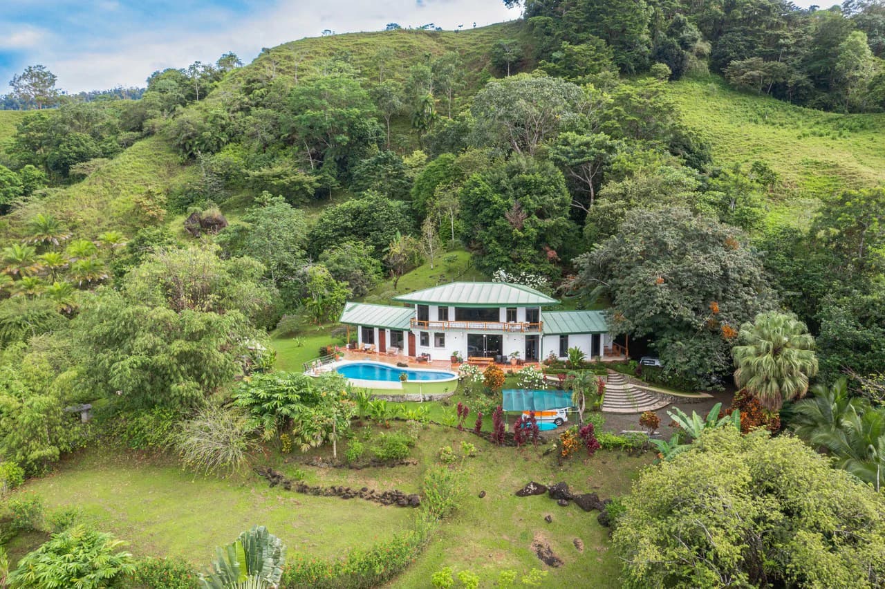 Mountain House For Sale in Savegre - photo 9
