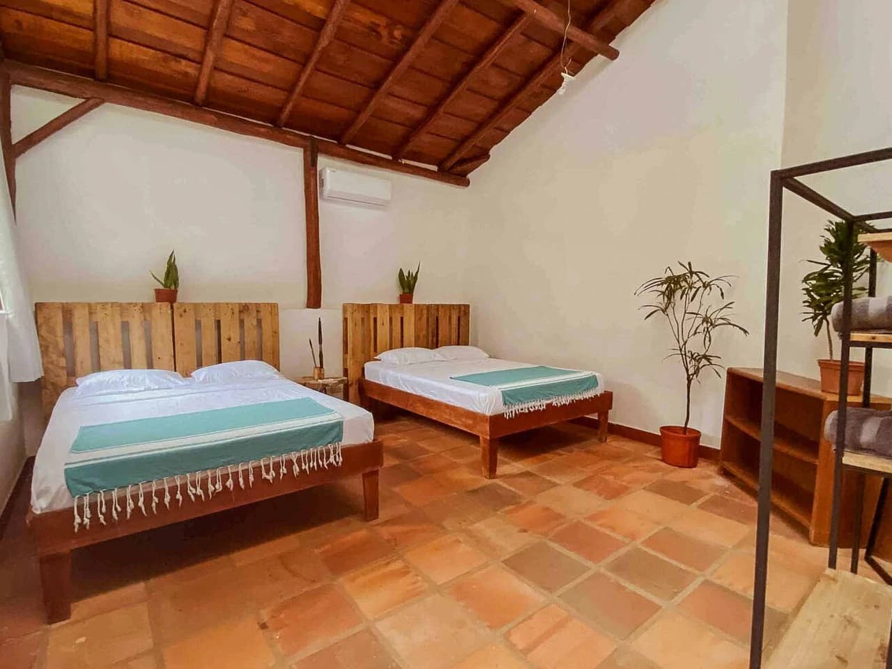 Rancho Paraiso: 3BR Home Plus Apt with Room to Expand - photo 14