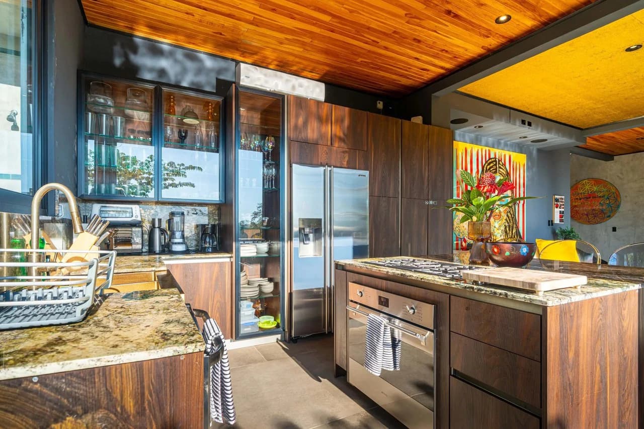Casa Moon Diablo: Iconic Ocean View Luxury Estate with Infinity Pool, Rooftop Patio, Gym & Sauna in Manuel Antonio - photo 50