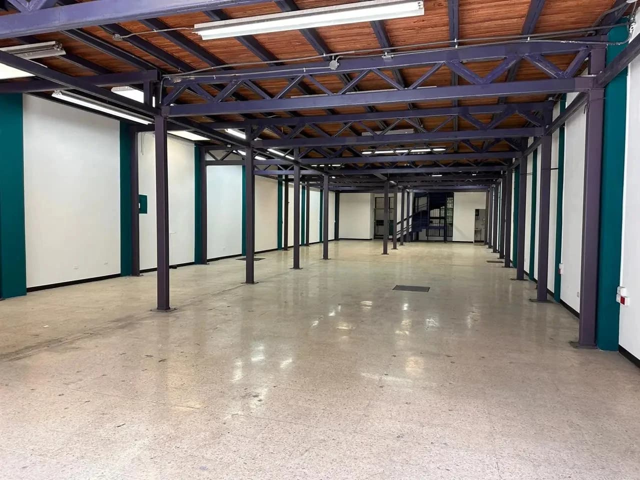 High-Impact Commercial Building in Downtown San José 698 m² of Construction | Catedral District | ZC-2 Zone - photo 2