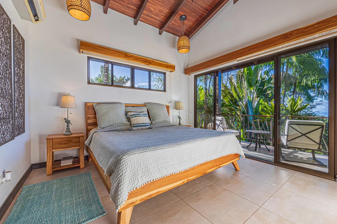 Luxurious Coastal Retreat with Ocean Views in Uvita, Costa Rica - photo 10