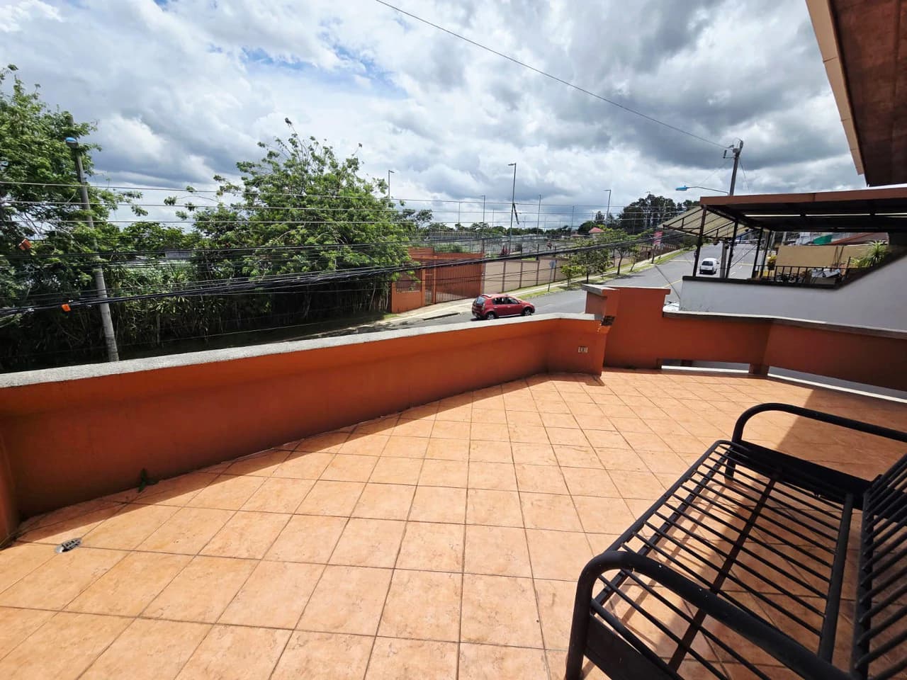 LARGE HOUSE FOR SALE IN MERCEDES NORTE, HEREDIA - photo 28