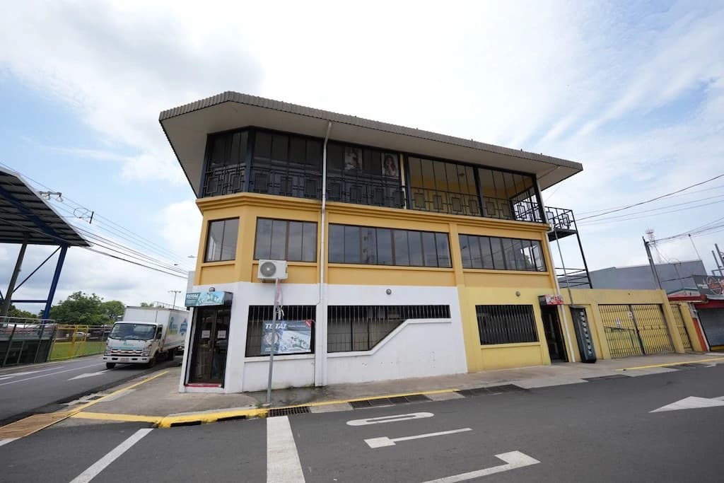 Retail Strip Center For Sale in Esparza - photo 5