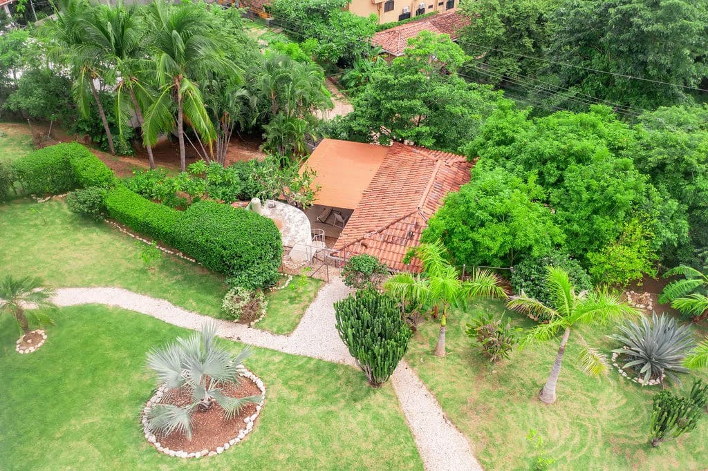 Casa Amani: Luxury Ocean-View Estate & Investment Opportunity in Tamarindo! - photo 97