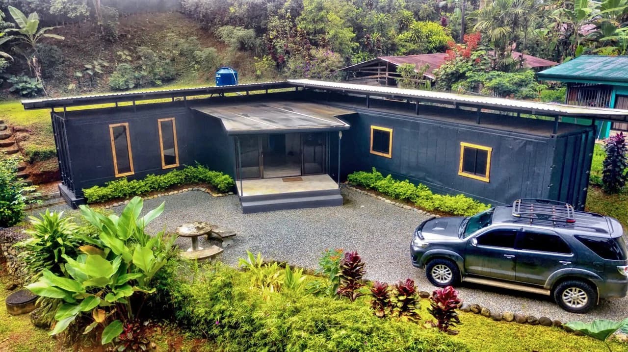 0.19 ACRES – 3 Bedroom Container Homes With Additional Building Lot,15min to Dominical and Beaches!! - photo 2