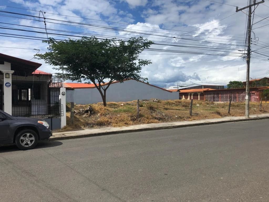 Lot in the Center of Liberia