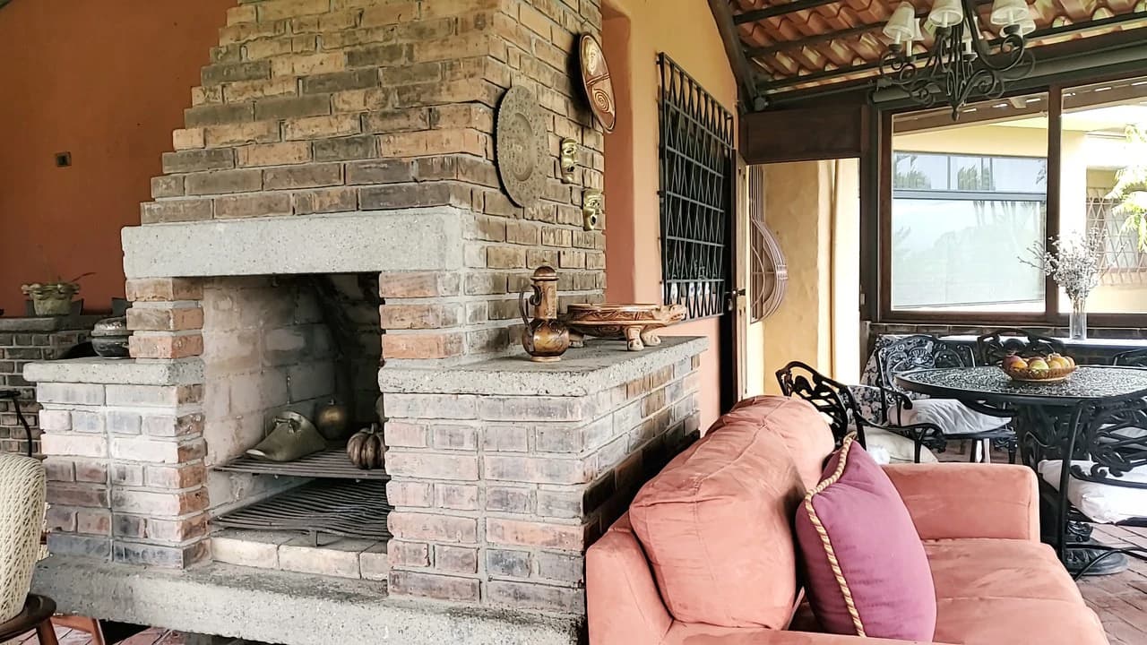 Villa For Sale in San Luis - photo 22