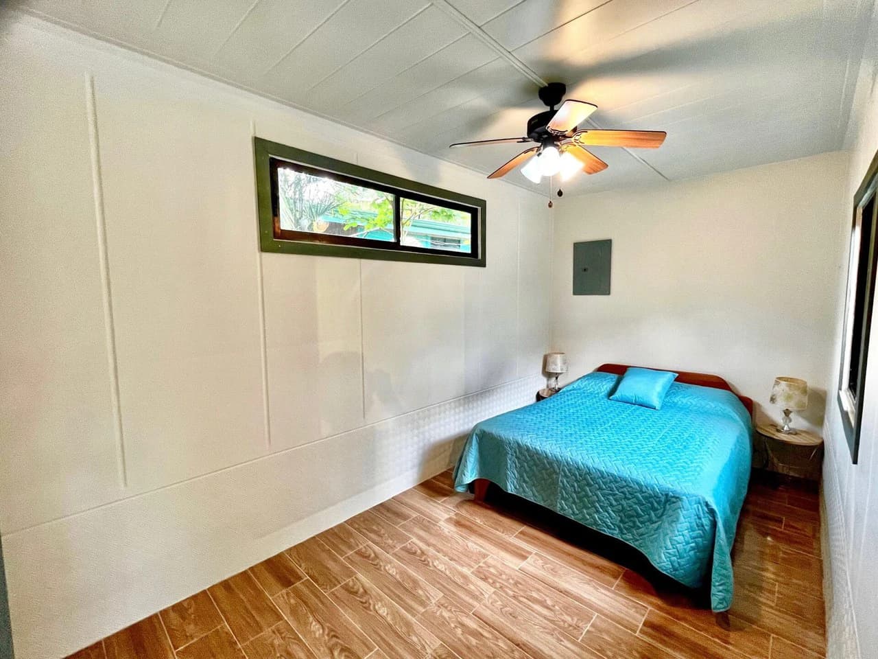 0.19 ACRES – 3 Bedroom Container Homes With Additional Building Lot,15min to Dominical and Beaches!! - photo 8