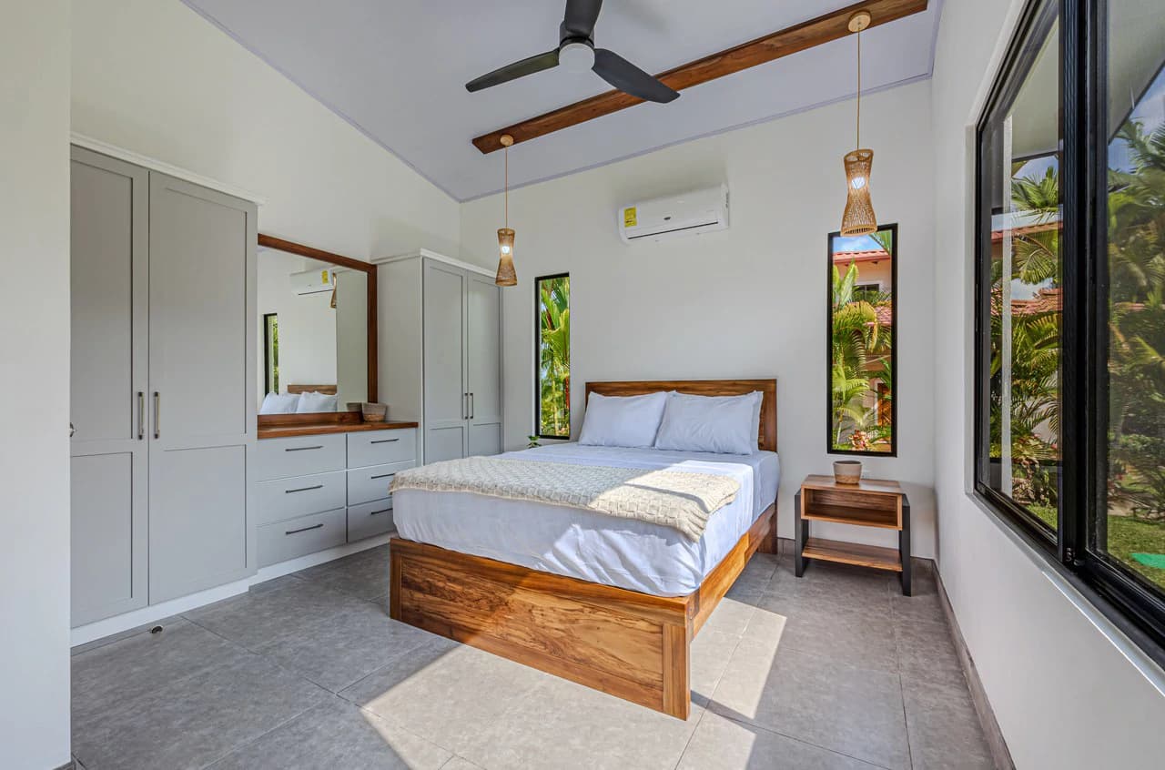 CHONTALES NEW VILLA WITH PANORAMIC OCEAN AND MOUNTAINS VIEWS: Mountain Villa For Sale in Ojochal - photo 33