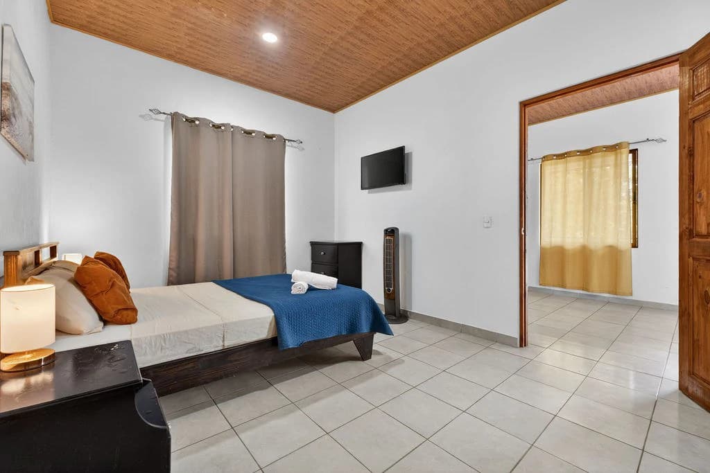 Villa Los Monos: High-Income 9-Unit Rental Property Near Playa Grande - photo 31