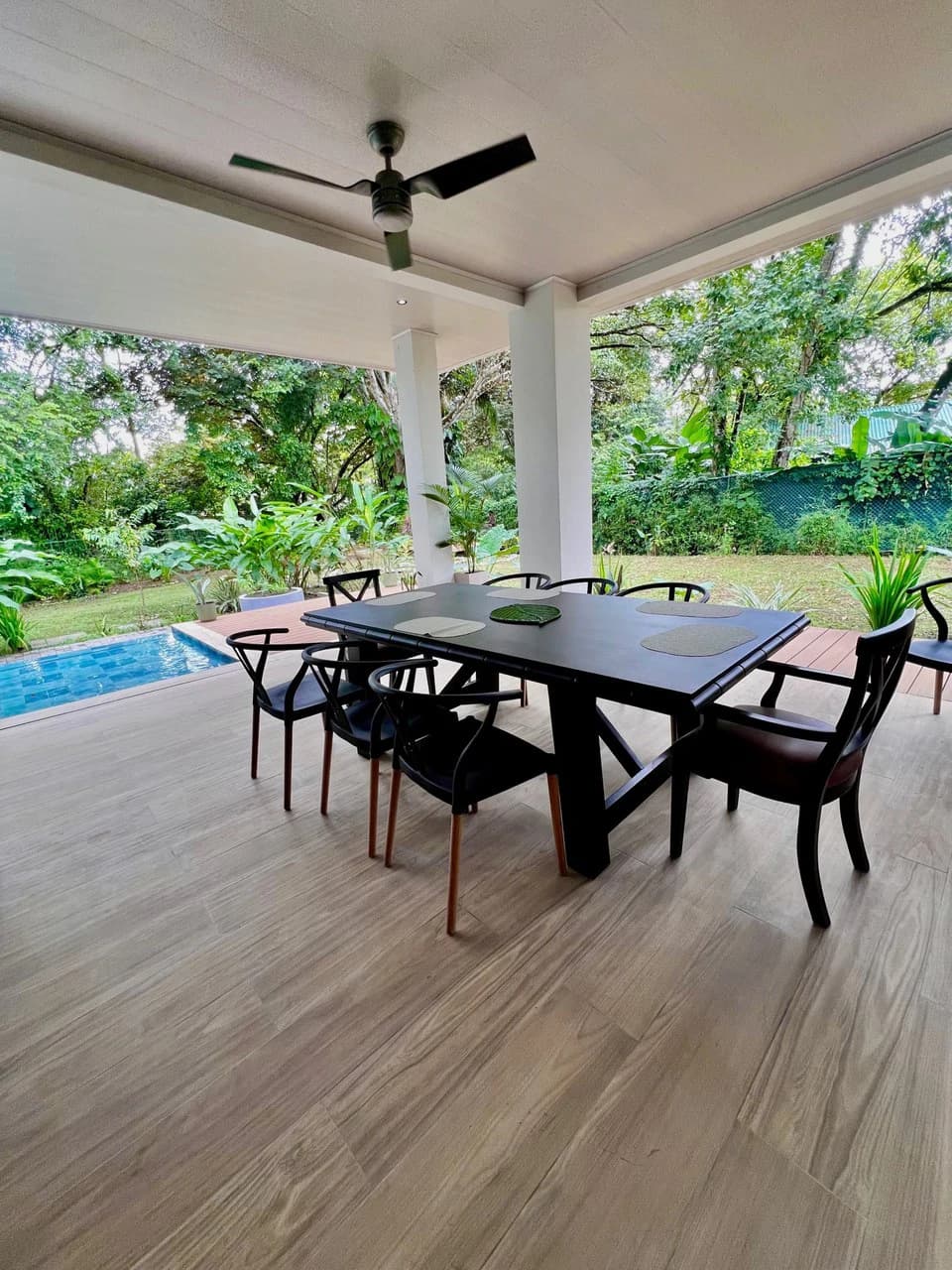 0.17 ACRES – 3 Bedrooms, Brand New Luxury Home in Uvita, Minutes From Beaches and Services, Wooded Lot, Year Round Stream, Private And Fully Furnished, Ready to Move!!! - photo 29