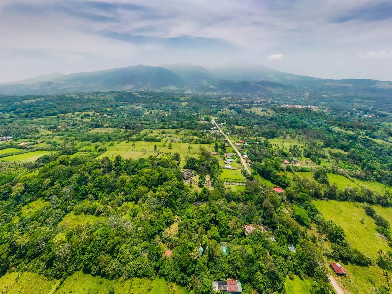 Casitas Tenorio B&B: Turnkey Eco-Lodge in Bijagua: Profitable Business, Sustainable Luxury, and Breathtaking Nature - photo 3