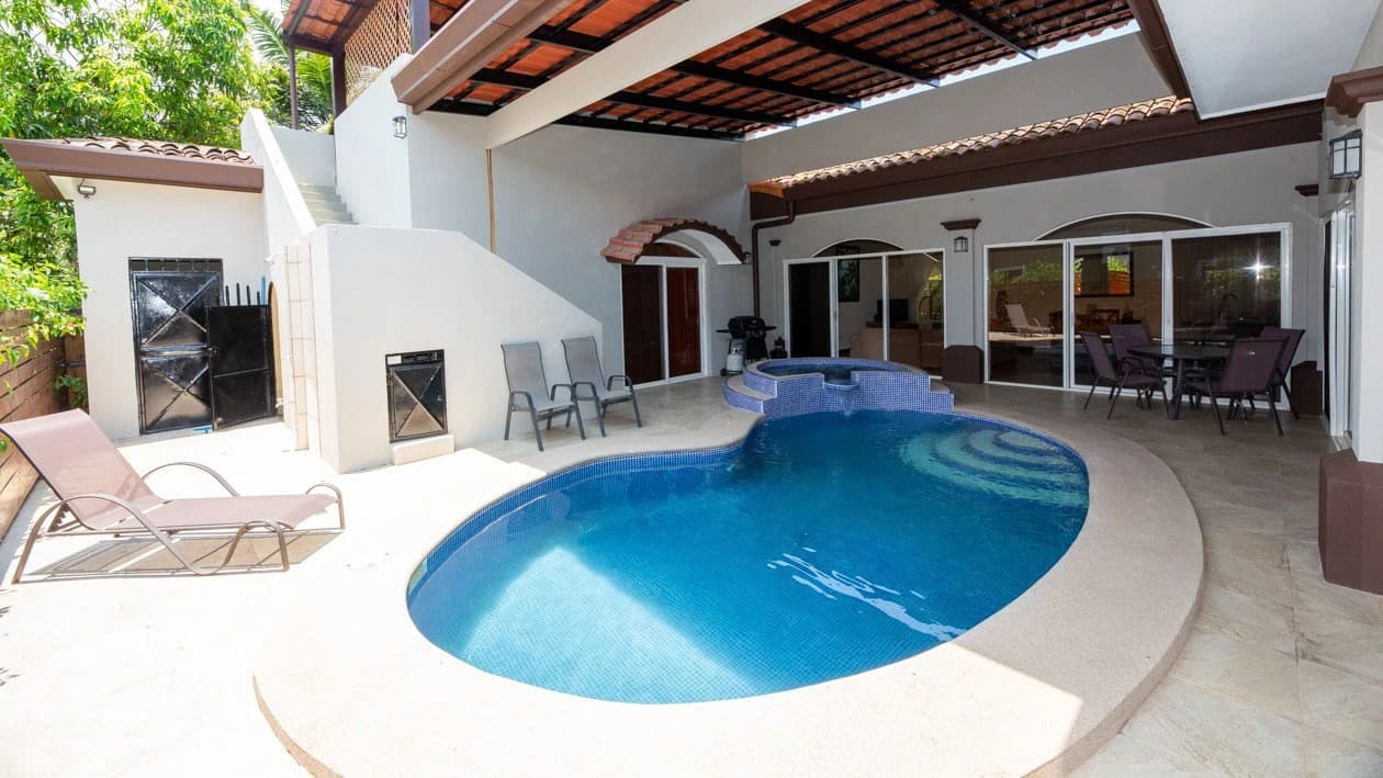 Amazing Casa Cofa in Bejuco close to the beach!: Huge home just 400 yards from the beach!