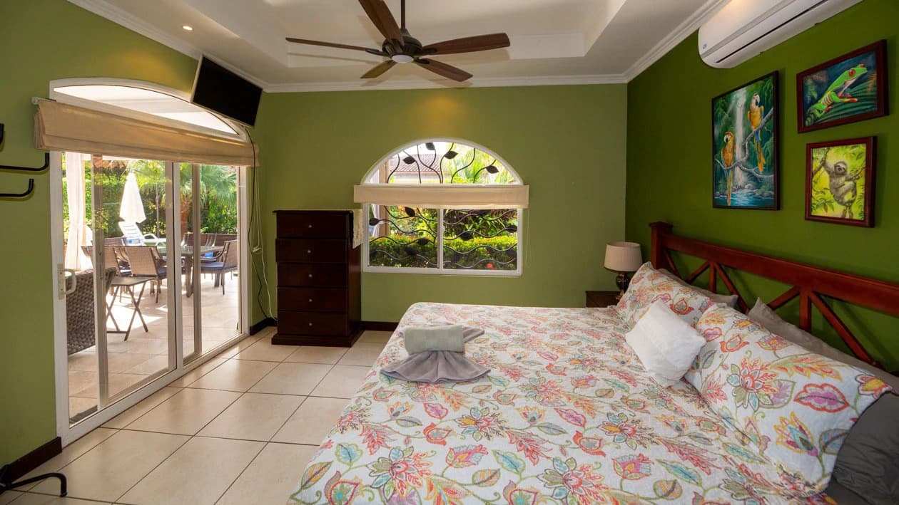 Fantastic Casa Paraiso Azul: In Demand Community in Bejuco, just 400 yards from the beach! - photo 9