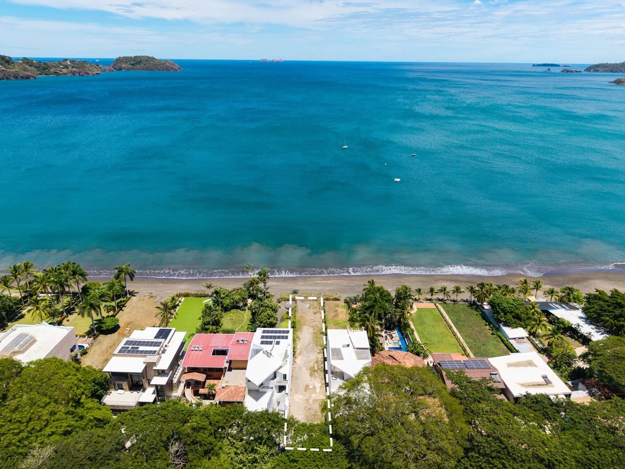 Titled Beachfront Lot: Expansive Pacific Views in Playa Potrero, Guanacaste, Costa Rica - photo 3