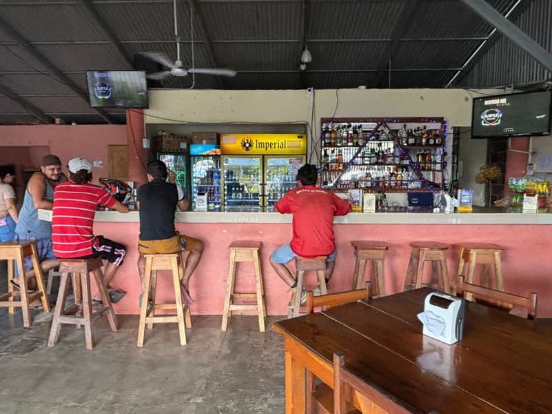 Sale of Commercial Premises (Bar Restaurant) Canaza, Puerto Jimenez - photo 7