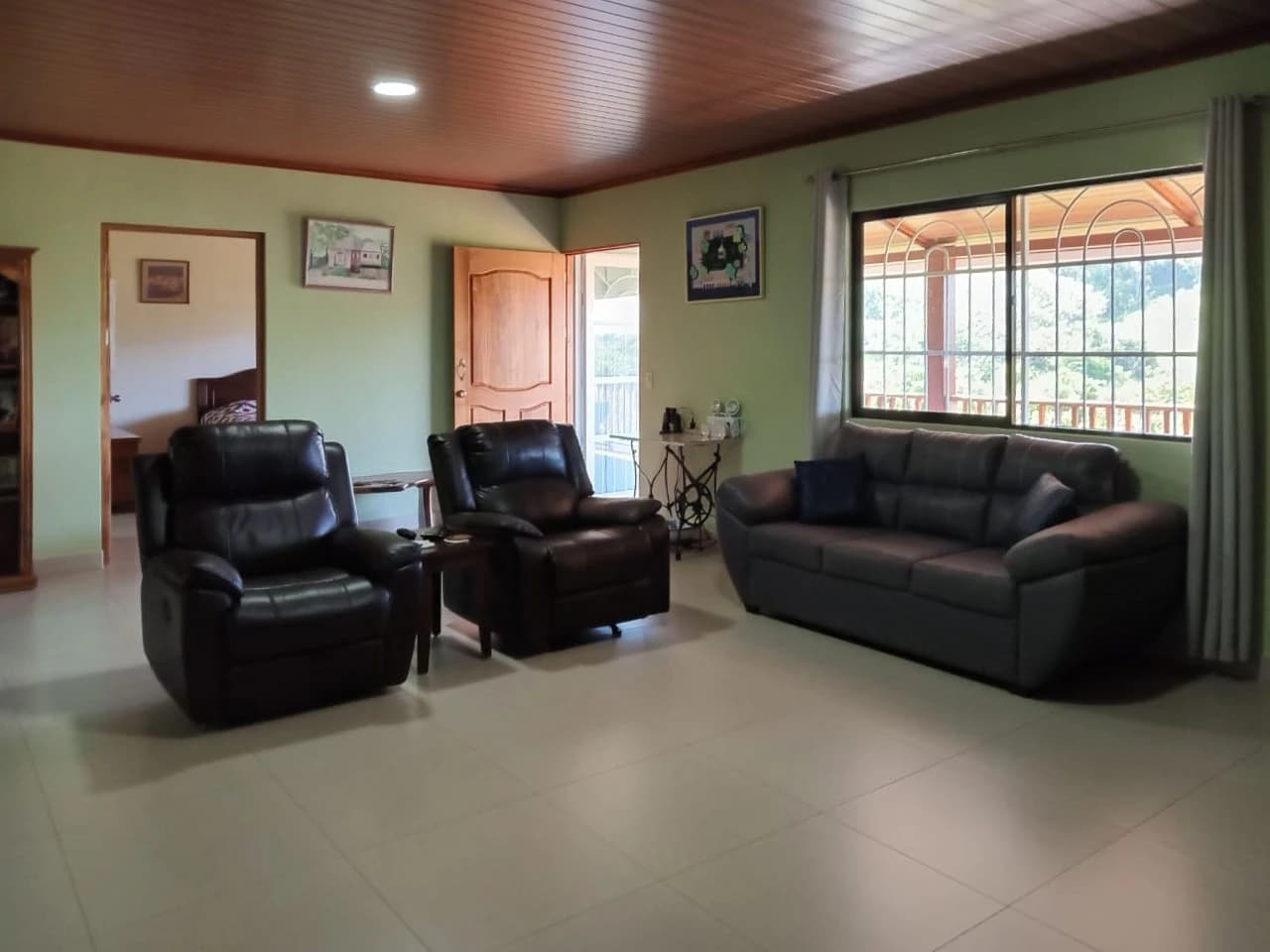 FULLY LANDSCAPED PROPERTY- OCEAN VIEW - photo 8