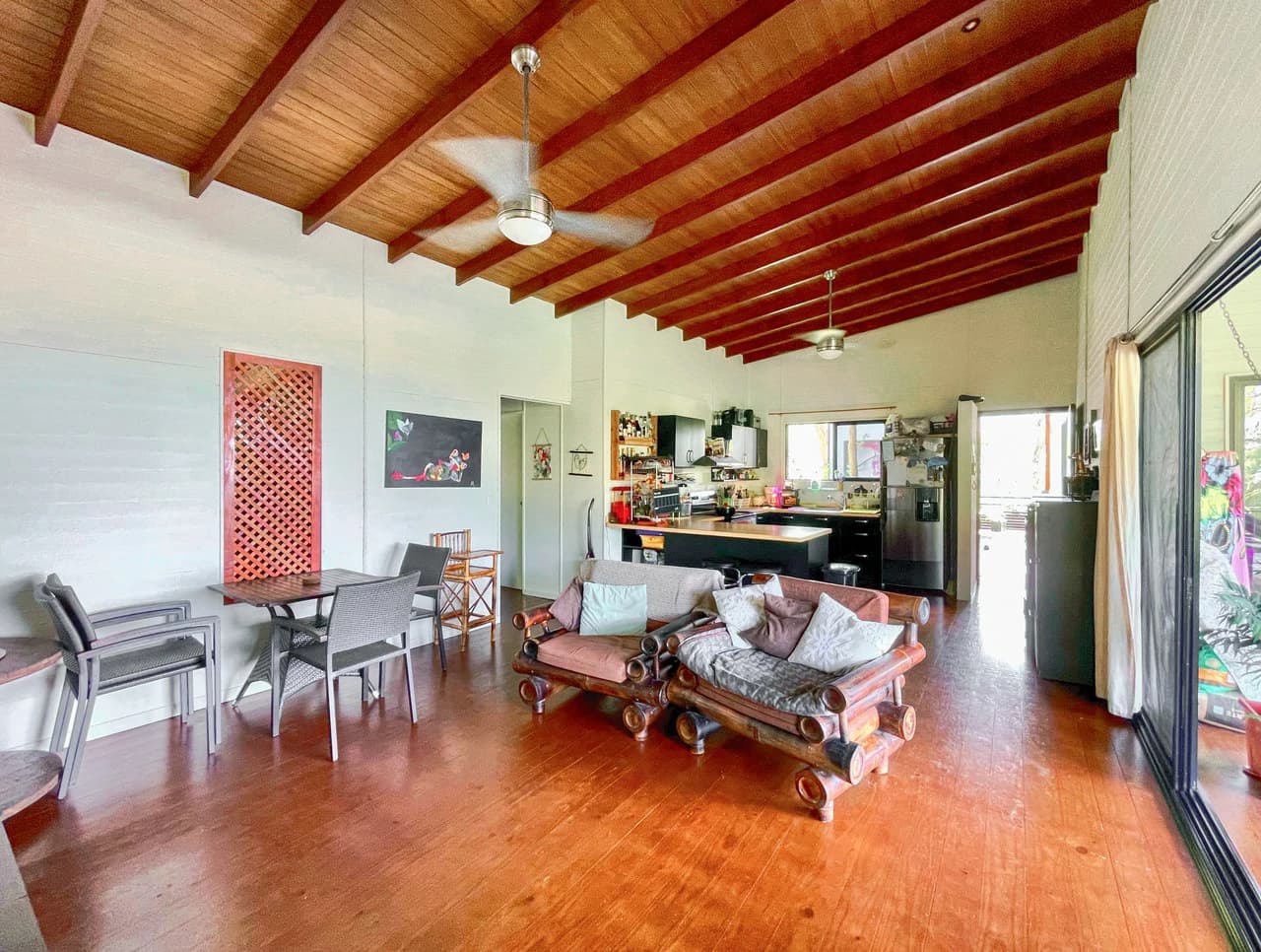 2.24 ACRES – 7 Bedrooms Ocean View Boutique Hotel With Two Pools, 5 Minutes to Uvita, Multiple Rental Options!! - photo 35