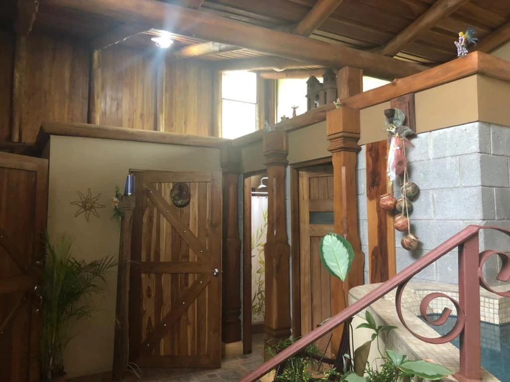 Beautiful Mountain Property for Sale in the Tourist Area of Miravalles, Currently Rented and Operating as a Restaurant – Excellent Investment Opportunity - photo 15