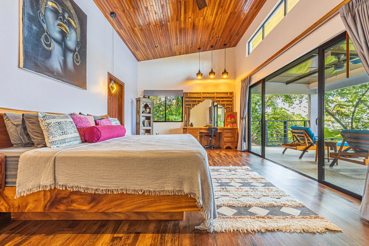 Casa Markissa: Luxury Oceanview Villa with Proven Rental Income. - photo 4