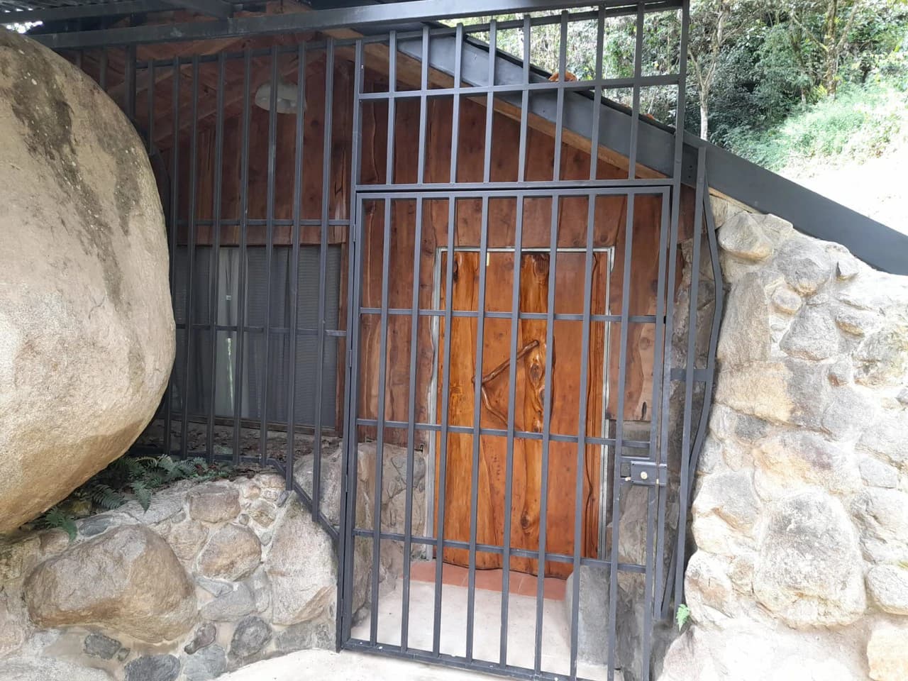 Mountain Retreat with River Views in San Gerardo de Rivas - photo 23