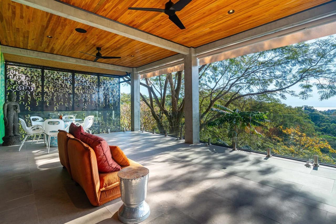Casa Moon Diablo: Iconic Ocean View Luxury Estate with Infinity Pool, Rooftop Patio, Gym & Sauna in Manuel Antonio - photo 32