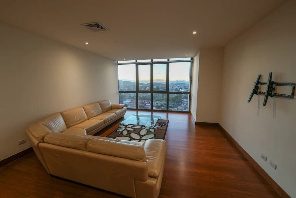 Apartment For Sale in La Sabana - photo 2