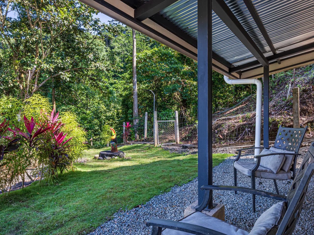 11.25 ACRES- 4 Bedrooms, Two Homes, Panoramic Ocean & Mountain Views With Stream, 30+ Fruit Trees, 40 Minutes to Quepos!!! - photo 60