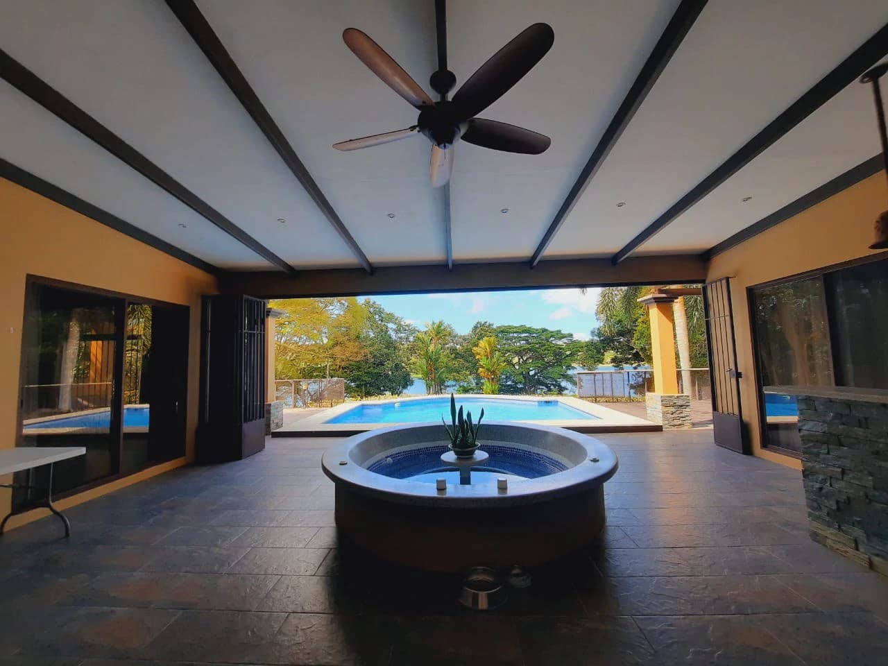 LA TOSCANA - Mediterranean Style Luxury Home on Lake Front Property. - photo 18
